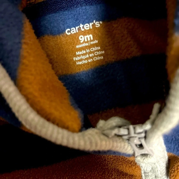 Set of 2 Carter’s Fleece 9M Baby Boy Onesies - Picture 9 of 9